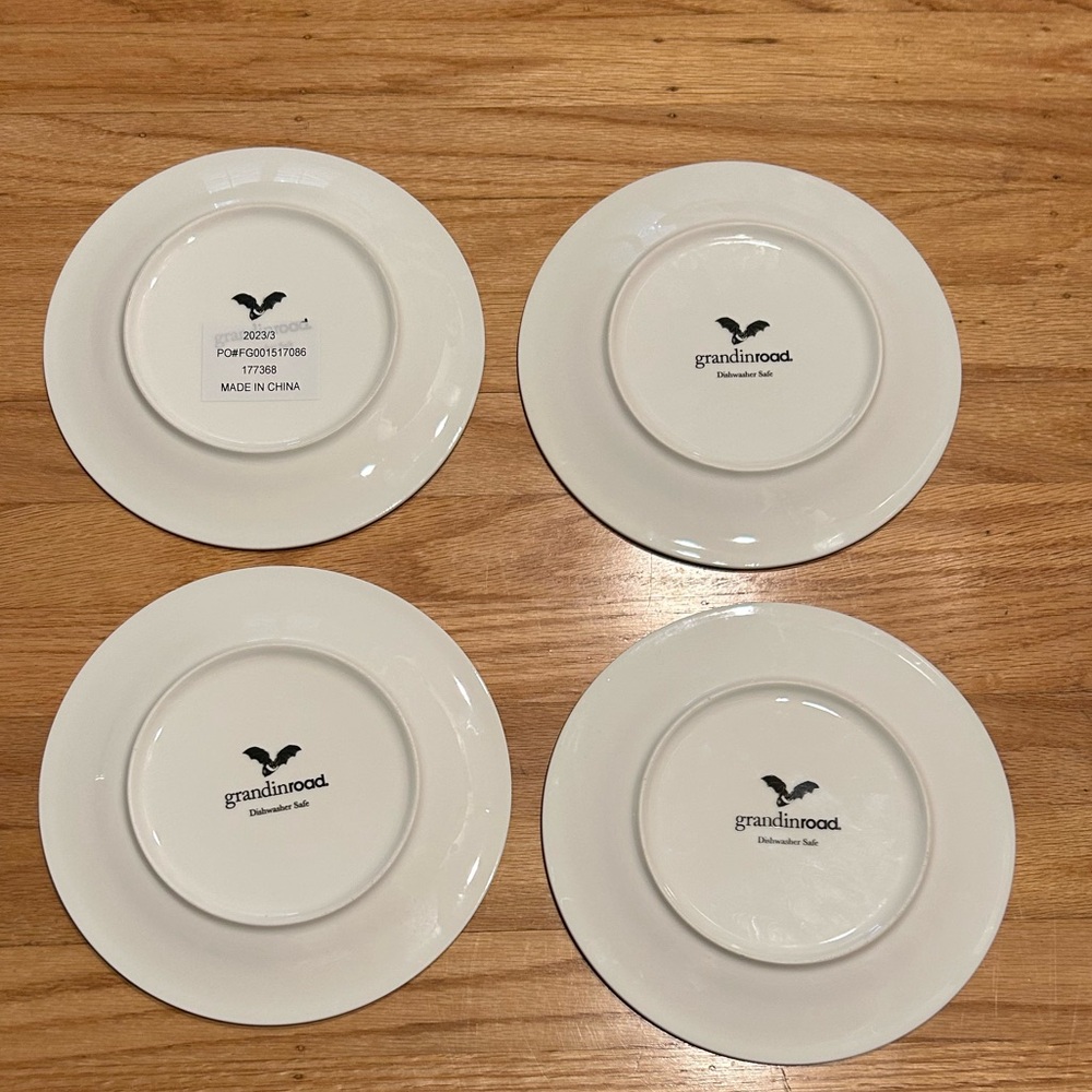 Grandinroad Halloween Icon Plates - Set of 4 - Picture 3 of 9